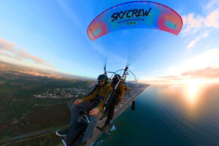 Coma-Ruga: Vuelo en paramotor con reportaje de fotos y videos