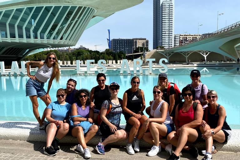 Valência: Passeio de Bicicleta com Guia de Turismo pelo Património Mundial da UnescoTour guiado de grupo em bicicleta eléctrica