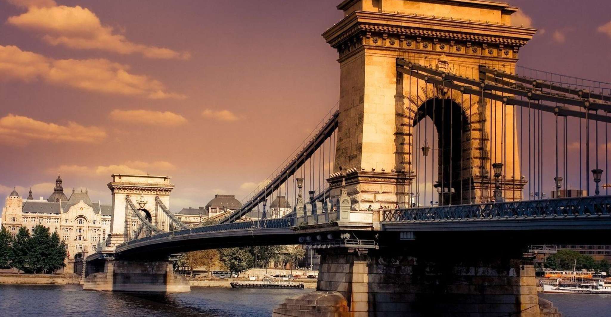 Budapest: Nighttime or Daytime City Sightseeing Cruise photo 9