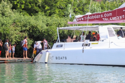 Trou D'eau Douce: crucero en catamarán a lle aux CerfsTour con punto de encuentro