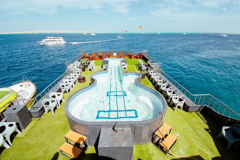 Hurghada: Luxury Catamaran Semi Submarine & Island & Sunset Luxury Catamaran Island With Private Transfer