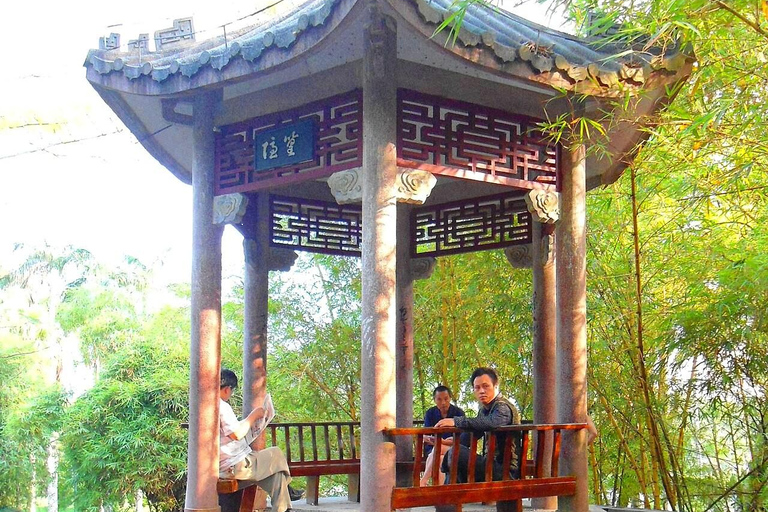 Haikou: People’s Park Tai Chi & Kung Fu Class