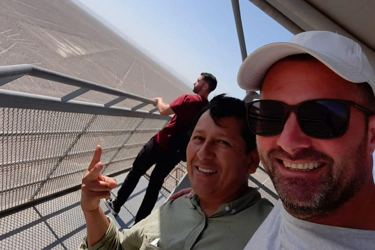 Lima: Sobrevuelo a las Lineas de Nasca - Sandbording buggy tour Huacachina