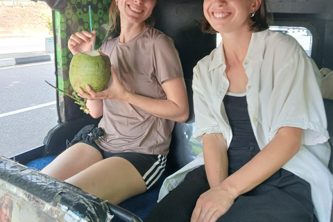 Kandy: Private Tuk Tuk City Tour with Local Guide