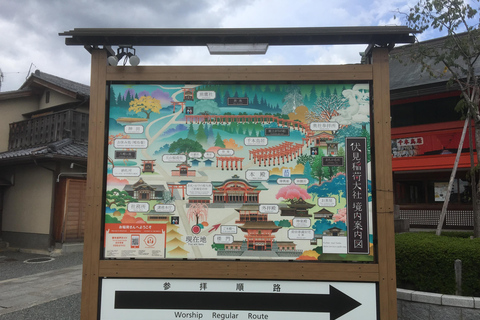 Kyoto: Fushimi Inari Schrein und Mount Inari Guided Tour