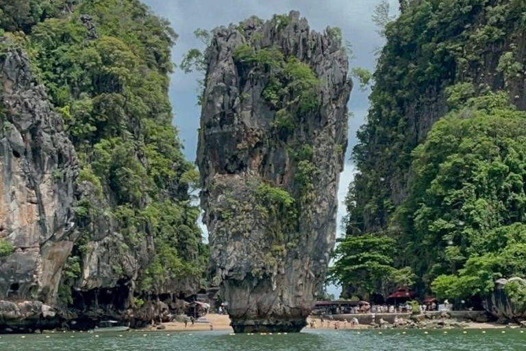 Phuket : sortie en bateau à longue queue privé dans la baie de Phang NgaPhuket : sortie privée en bateau à longue queue dans la baie de Phang Nga