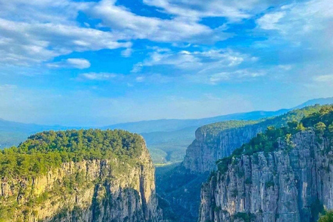 Antalya: passeio de rafting ao pôr do sol no desfiladeiro de Tazi com recolhaAntalya: passeio pelo desfiladeiro de Tazi e rafting com recolha