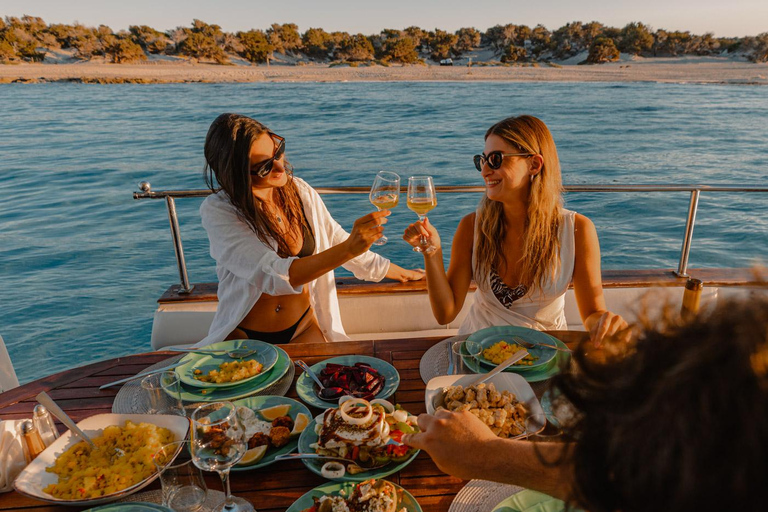 Au départ de Ierapetra : Croisière sur l'île de Chrissi avec déjeunerBillet pour le yacht et déjeuner inclus