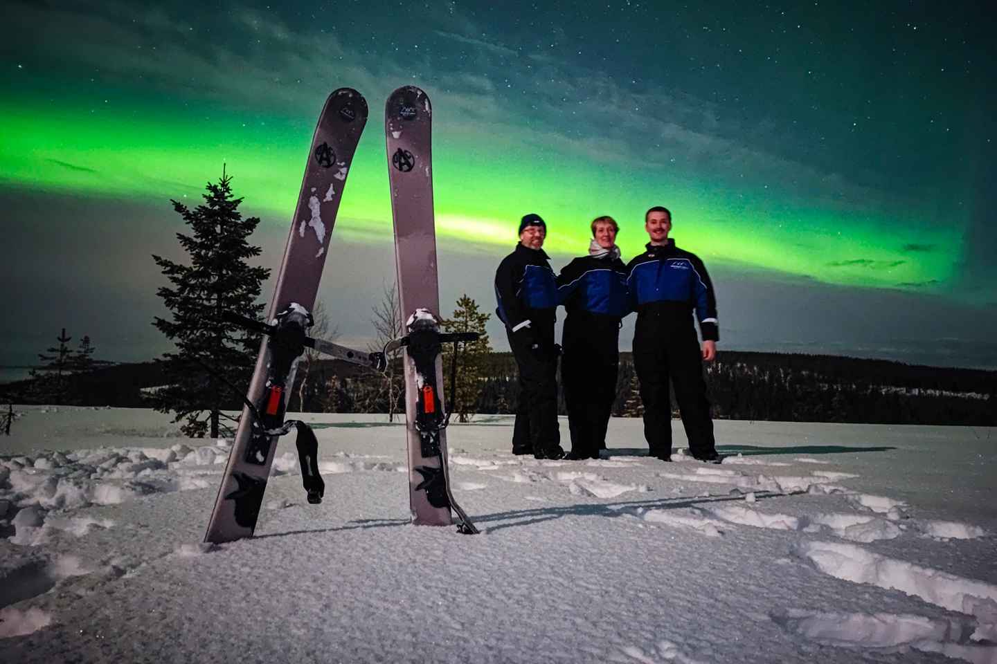 北极光下滑雪探险之旅