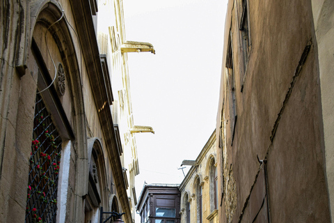 Baku: Old City Walking Tour with Vintage Photos