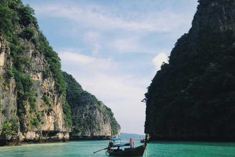 Phi Phi: Maya Bay halvdags longtailbåt med snorkling