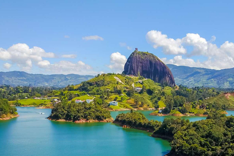 Da Medellin a Guatape e ritorno (4 ore a Guatape) T privato