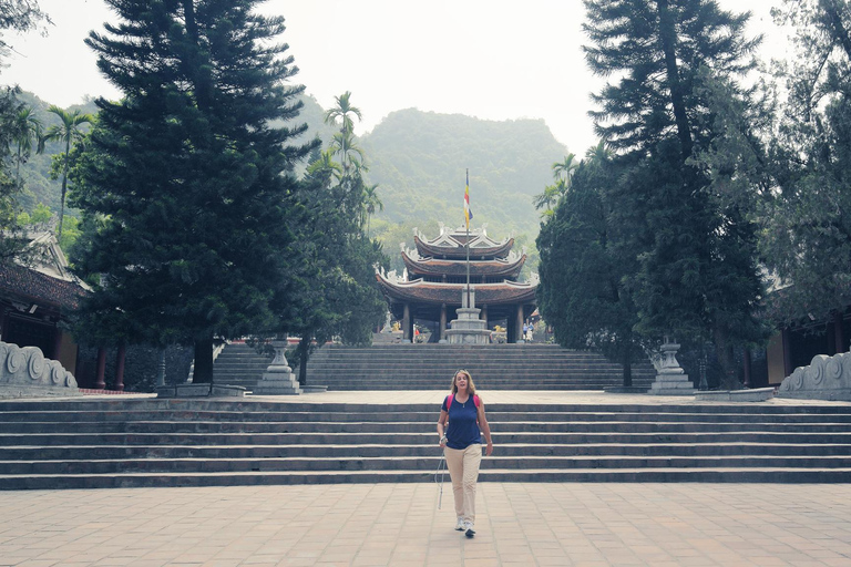 Hanoi: Incense Village & Hat or Shoe Factory, Perfume Pagoda Morning: Hanoi Hat Village and Incense Village - SMALL GROUP