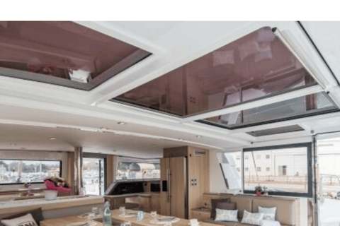 Tour en bateau en catamaran à Lisbonne - Voilier de luxeExcursion en bateau à Lisbonne - Voilier de luxe