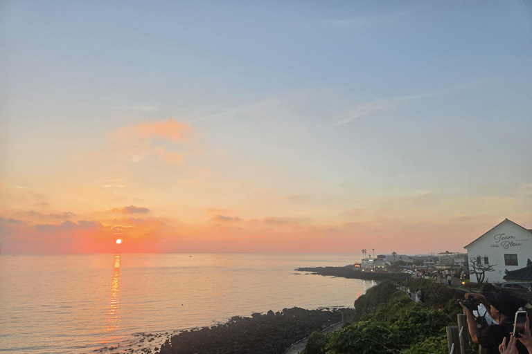 Jeju: Southwest & West Coast Highlights Full Day Bus Tour