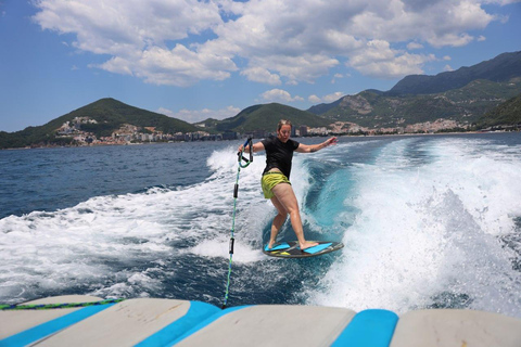 Budva: Wakesurfing guided experience on Axis A24 Towboat