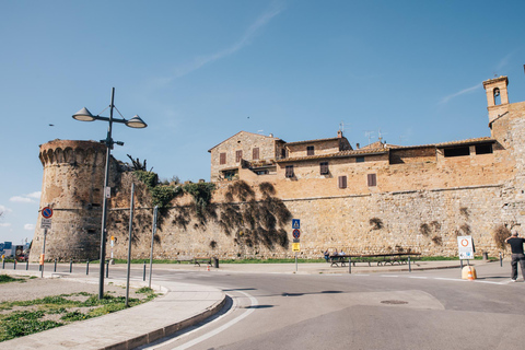 San Gimignano e Volterra: trasferimento privato da Firenze