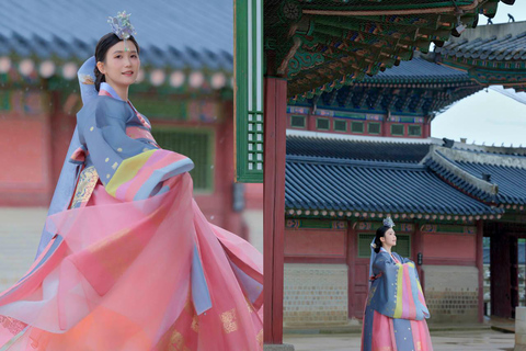 Royal Hanbok Dress-Up & Professional Photoshoot Experience