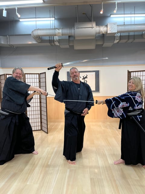 EXPERIENCIA SAMURAI En TokioHarajukuSAMURAI Ve GetYourGuide