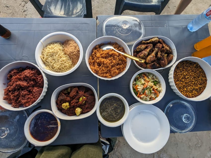 Accra, Osu'da KK Teyze ile Yemek Dersi - Hizvo