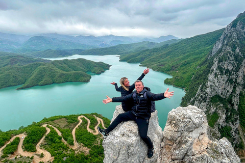 Randonnée sur le mont Gamti et le lac Bovilla depuis Tirana en Land Rover