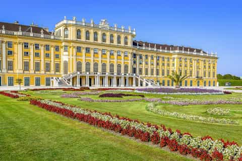 Vienna: Schönbrunn Palace & Gardens Skip-the-Line Tour