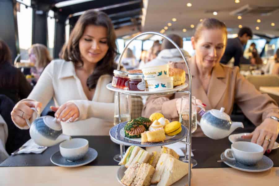 London: Afternoon Tea Cruise auf der Themse. Foto: GetYourGuide