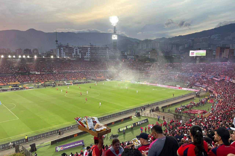 ميديلين: جولة كرة قدم مع زيارة الملعب