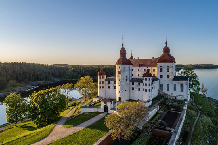 Gothenburg: Private Day Trip to Lake Vänern &amp; Läckö Castle