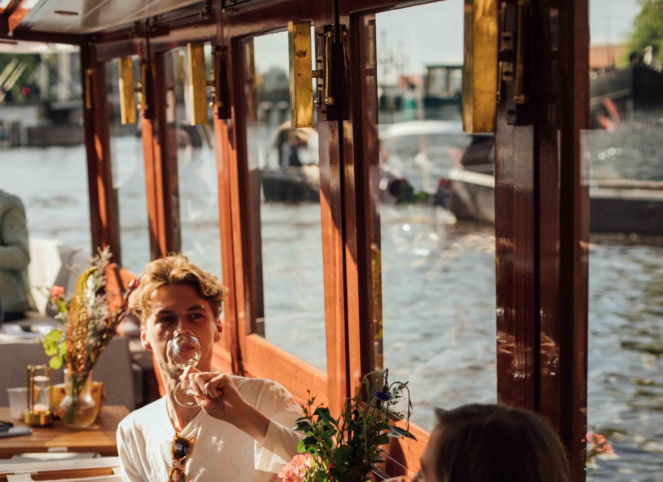 Amsterdam: Luksus-kanalrundfart med cocktails og snacks