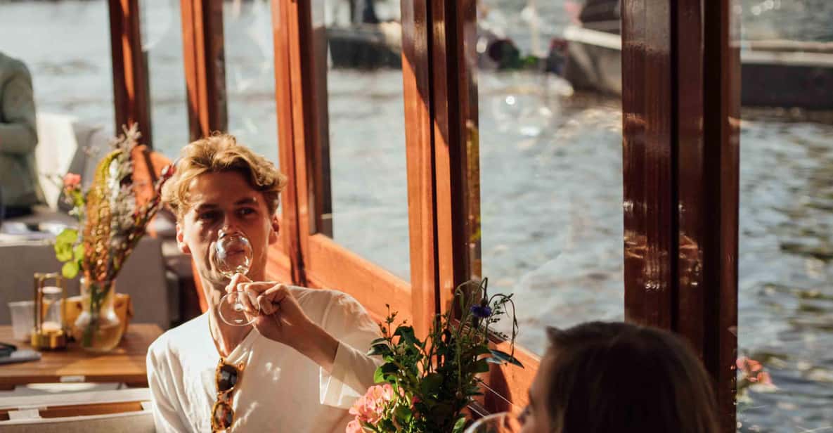 Afbeelding 5 van Amsterdam: luxe grachtenrondvaart met onbeperkte cocktails en snacks