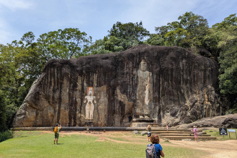 Sri Lanka: reliable and 24/7 island-wide transfers