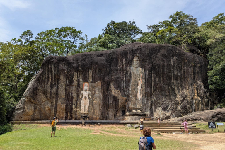 Sri Lanka: reliable and 24/7 island-wide transfers