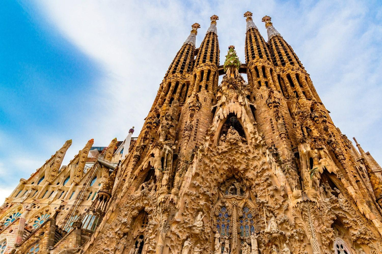 Barcelona: Family Friendly Tour of Sagrada Familia