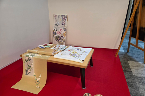 Kanazawa: Crafts, Kaga Yuzen, and Noh Culture Tour