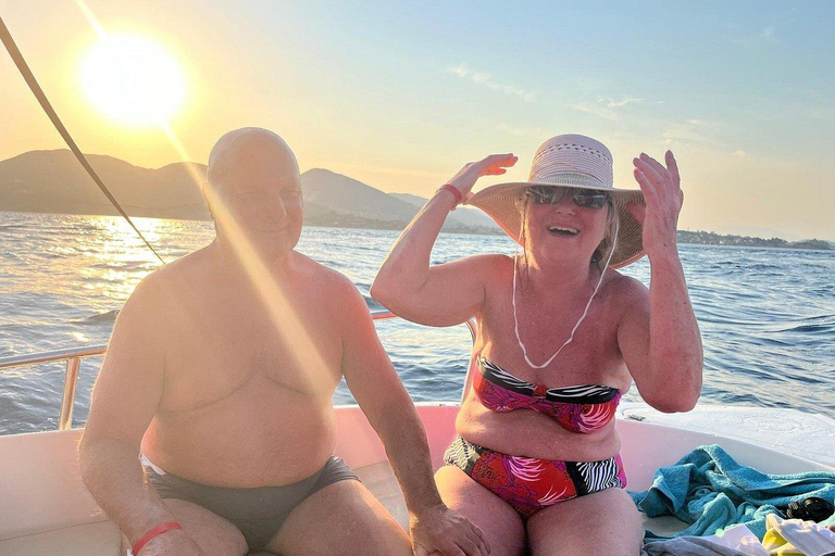 Zakynthos: Small Group Turtle Tour with Swim Stops