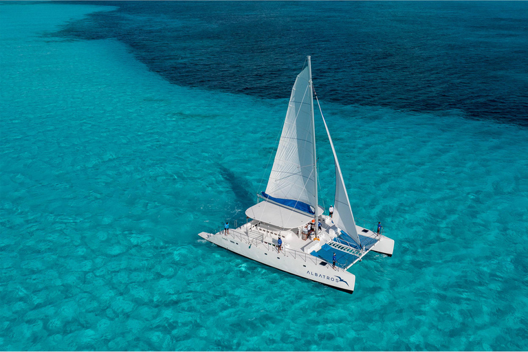 Isla Mujeres Catamaran, Snorkel & Buffet Lunch Catamaran & Round trip transportation
