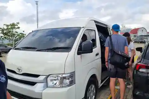 Lombok: Private Airport Transfer to/from Lombok