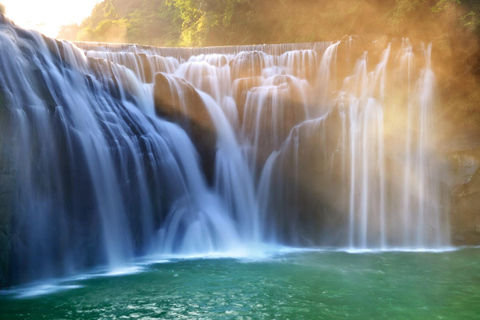 Taipei: Yehliu, Jiufen, Shifen & Golden Waterfall Day Tour