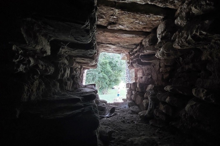 Desde Palenque: Excursión Privada a la Zona Arqueológica de Toniná