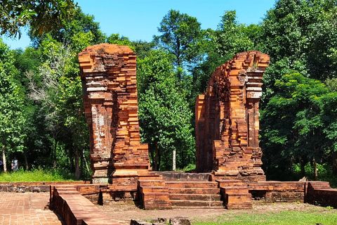 Santuario di My Son e tour a piedi di Hoi AnPickup+ritorno a Hoi An Santuario di My Son e tour a piedi di Hoi An