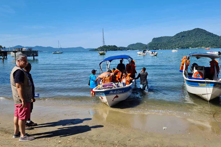 Tour guiado de Angra, con almuerzo (salida de Angra)