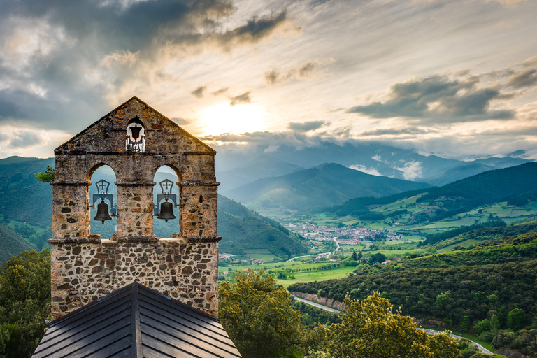 From Oviedo: Trip to Picos de Europa and Potes From Oviedo: Excursion to Picos de Europa and Potes