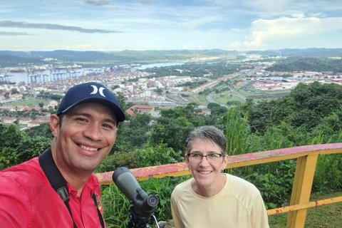 Panama City : Randonnée guidée de la colline d&#039;Ancon et du parc métropolitain