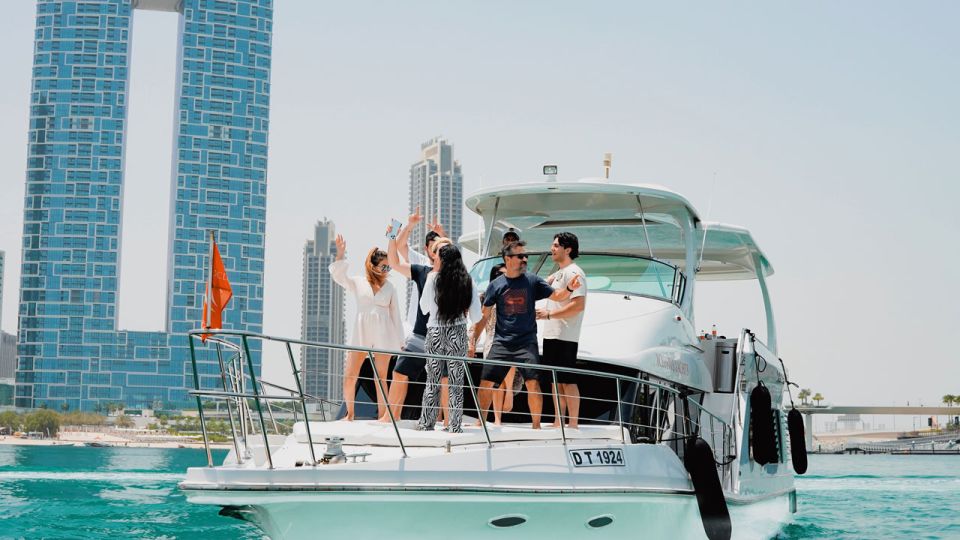 Dubai: Marina Sightseeing Cruise with Ain Wheel View | GetYourGuide