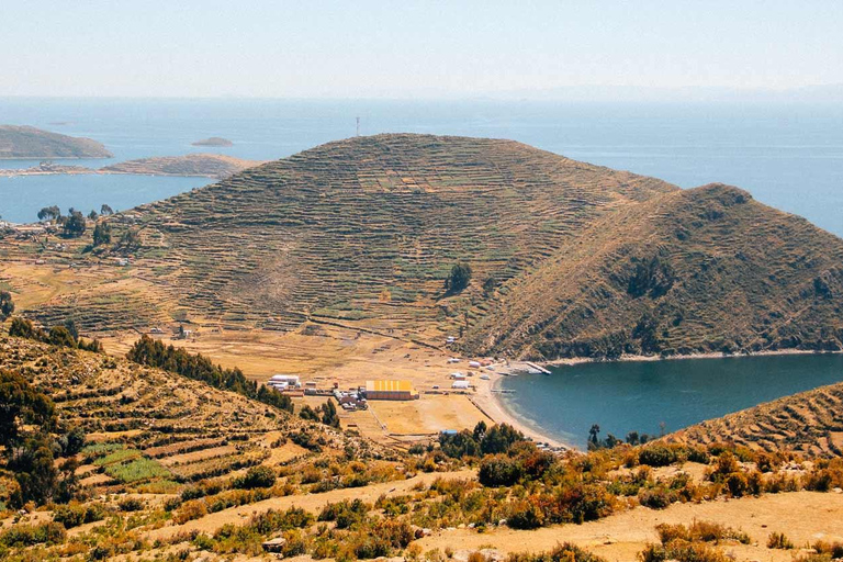 Puno: Copacabana & Isla del Sol Day Trip with Show