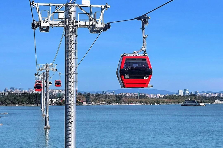 Kunming: Yunnan Ethnic Village & Western Hills Private Tour Private Tour with Pickup/Dropoff