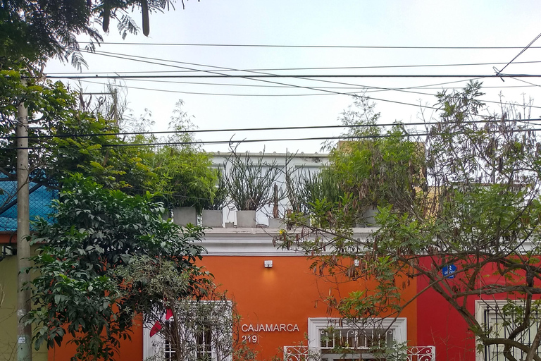 Lima: Barranco Walking Tour with Art and Coffee Tasting