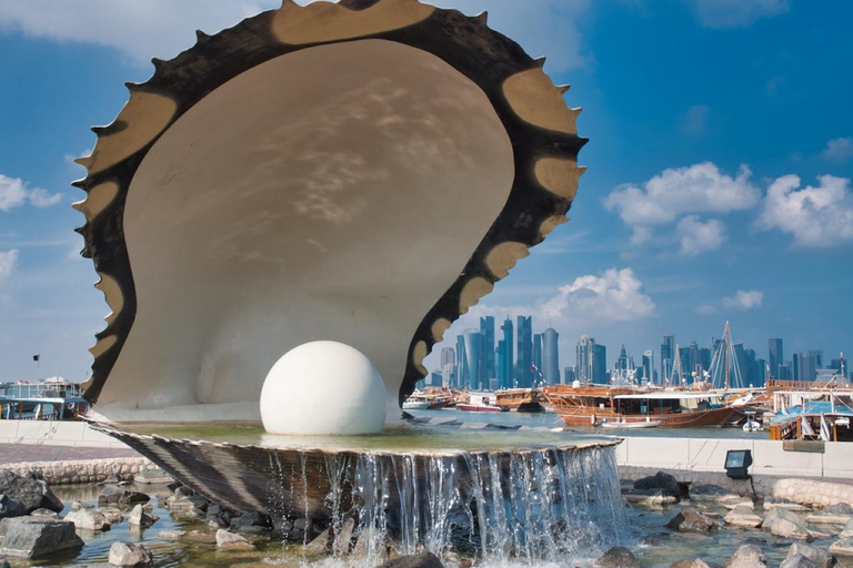 Doha - Paseo por la Corniche con crucero en barco dhow (2 horas)