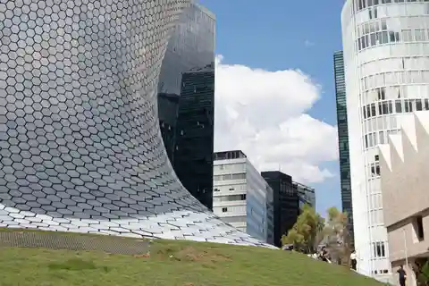 Soumaya: a grandeza da arte mexicana e ocidental.